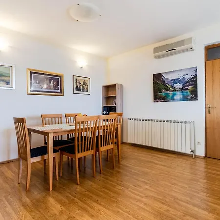 Vila Beverly House Klis