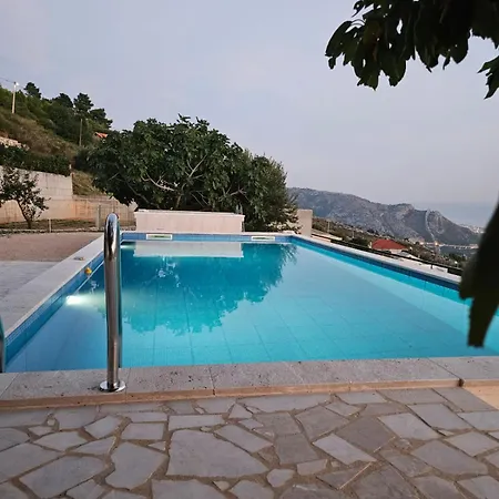 Beverly House Villa Klis