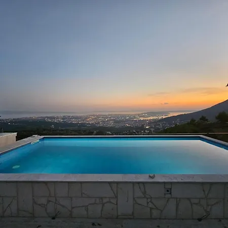 Beverly House Klis