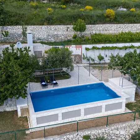 Beverly House Vila