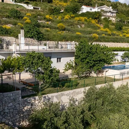 Vila Beverly House Klis